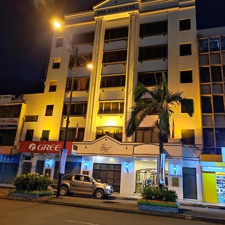 The Executive Hotel Lahad Datu Exterior photo